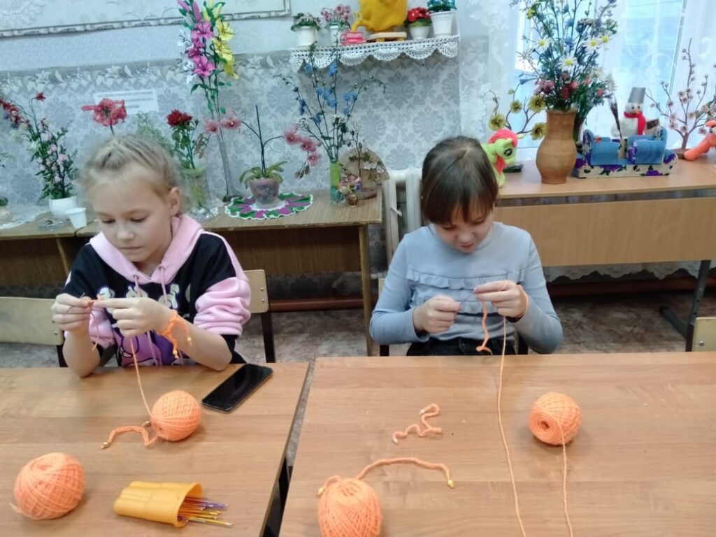 «Оранжевая нить»