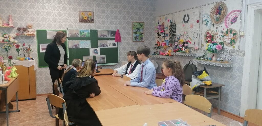 Занятие, посвящённое амурскому тигру, в Шацком Доме детского творчества