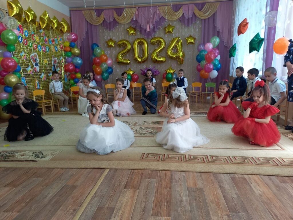 Выпускной в Чернослободском детском саду «Колосок»
