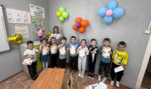 Праздник для выпускников «Школы раннего развития»: логические задачи, загадки и танцы