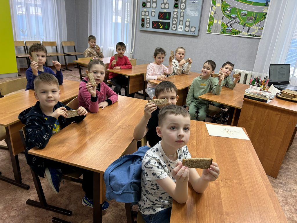 Был город фронт, была блокада»