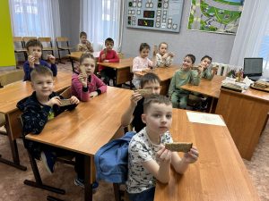 Был город фронт, была блокада»