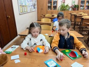 Скоро в школу